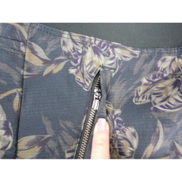 Athleta Trekkie North Printed Short Terra Firma Olive Green 18 NEW NWT - Picture 6 of 7